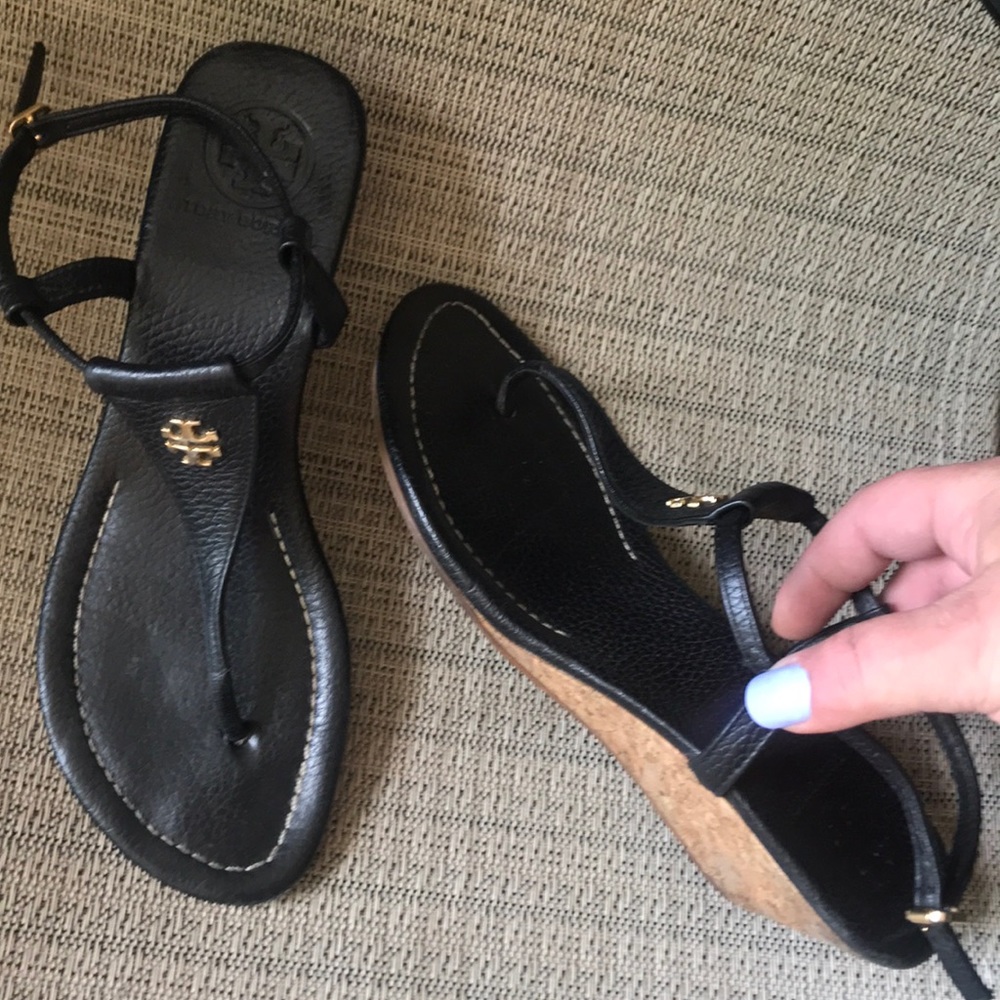 Tory Burch black wedge sandals-SZ 7- LIKE 🆕 - Picture 2 of 4